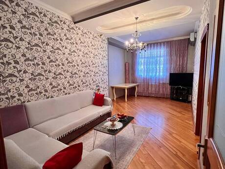 Объявление №6494172 - Баку, м. Халглар Достлугу, 3-комн., 70 м², 1/9 этаж