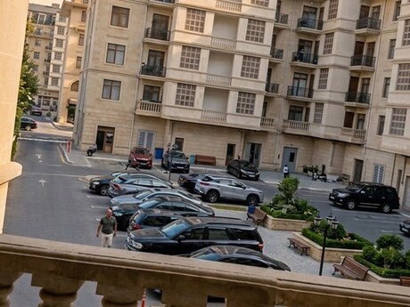 Elan №6494222 - Bakı, Ağ şəhər q., 4 otaqlı, 152 m², 2/5 mərtəbə