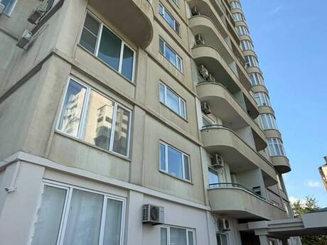 4-room apartment, 110 m², Nizami: 315 000 ₼ 5