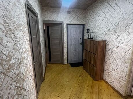 Продаётся 4-комнатная квартира в старом фонде, 20 Yanvar, 120 м², 259 000 AZN, фото 3 / 12