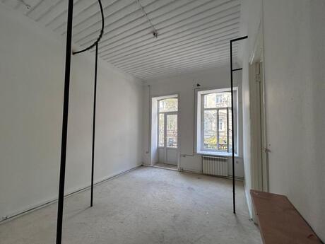 Elan №6494540 - Bakı, Sahil m., 3 otaqlı, 60 m², 2/3 mərtəbə