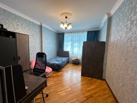 4-room apartment, 190 m², İnşaatçılar: 450 000 ₼ 4