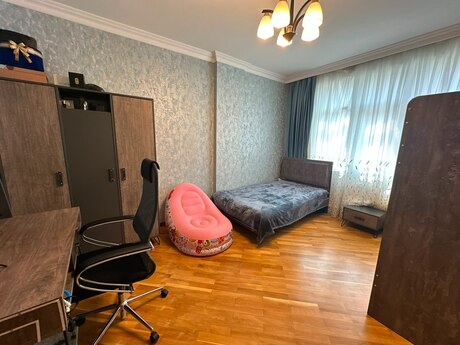 4-room apartment, 190 m², İnşaatçılar: 450 000 ₼ 5