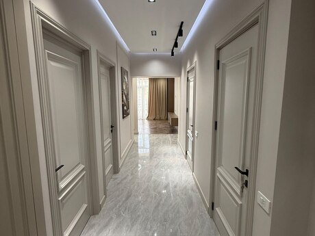 Elan №6494750 - Bakı, 28 May m., 3 otaqlı, 115 m², 8/18 mərtəbə