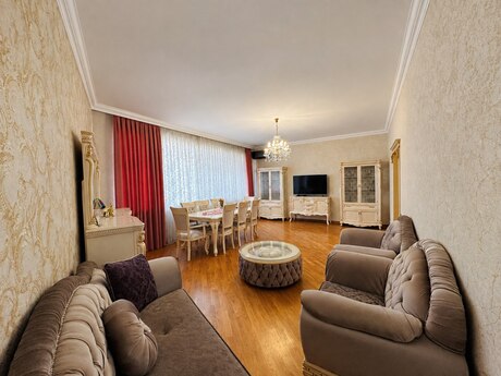 3 otaqlı mənzil, 138 m², Elmlər Akademiyası: 444 000 ₼ 3