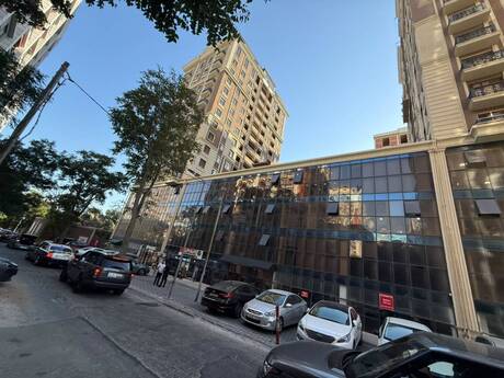 4 otaqlı mənzil, 185 m², 28 May: 552 000 ₼ 2