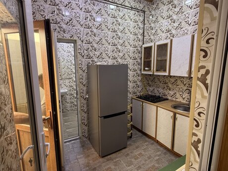 Bakıxanovda 1 otaqlı həyət evi kirayə verilir, 60 m², 300 AZN/ay, şəkil 2 / 5