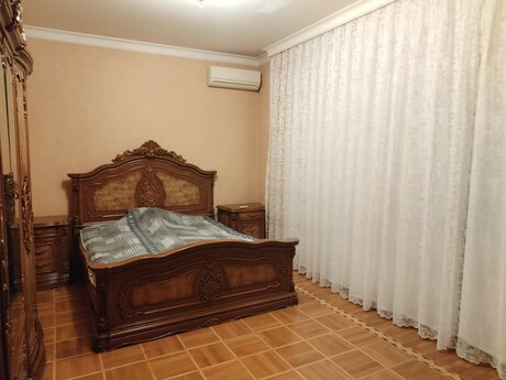 3-room apartment for rent, 130 m², Gənclik: 1 200 ₼/mo 3