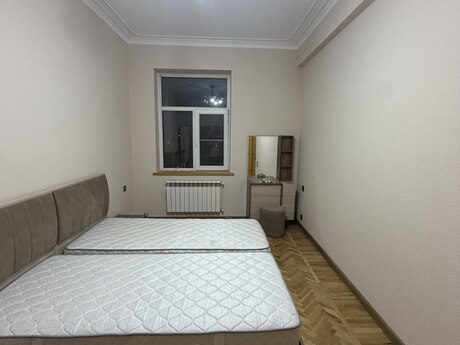 Аренда: 3-комнатная квартира, 80 м², Nizami: 1 050 ₼/мес 3