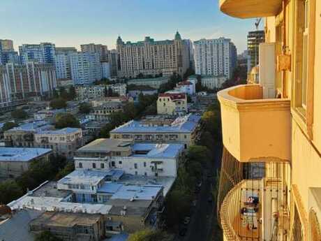 3-room apartment for rent, 140 m², Nizami: 1 200 ₼/mo 3