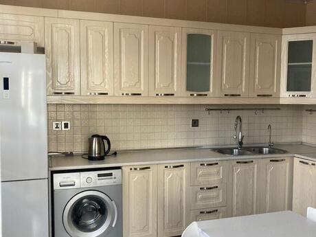 3-room apartment for rent, 102 m², Neftçilər: 900 ₼/mo 2