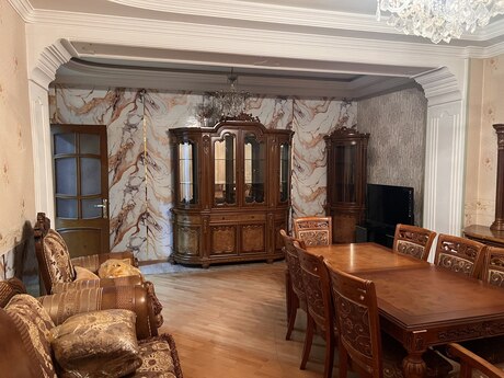 Аренда: 2-комнатная квартира, 73 м², Memar Əcəmi: 700 ₼/мес 2