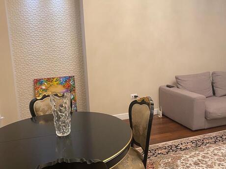 Elmlər Akademiyasında 3 otaqlı yeni tikili mənzil kirayə verilir, 150 m², 1 700 AZN/ay, şəkil 2 / 12