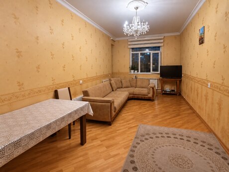 Объявление №6495193 - Баку, м. Нефтчиляр, 3-комн., 110 м², 2/16 этаж