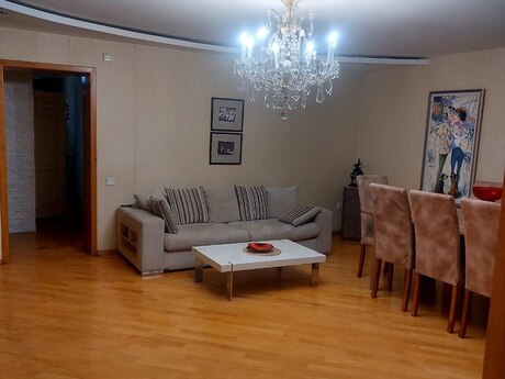 4 otaqlı mənzil, 115 m², Elmlər Akademiyası: 360 000 ₼ 2