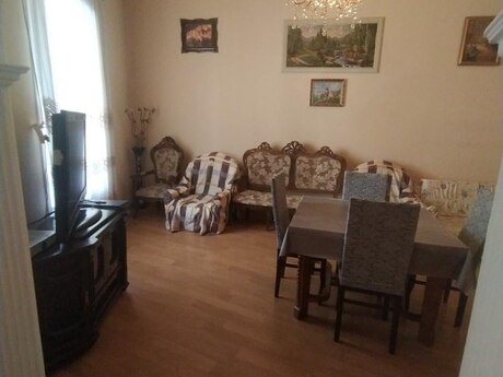 6 otaqlı mənzil, 180 m², İçəri Şəhər: 2 500 000 ₼ 2