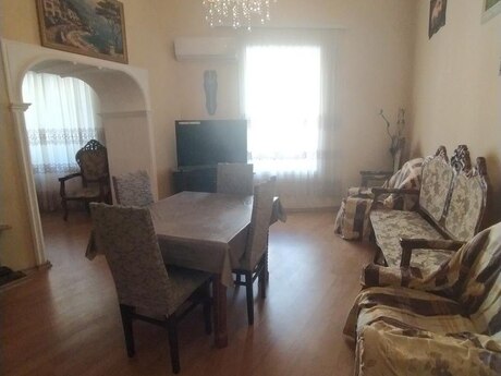 6-комн. · 180 m² · 2/2 этаж, İçəri Şəhər