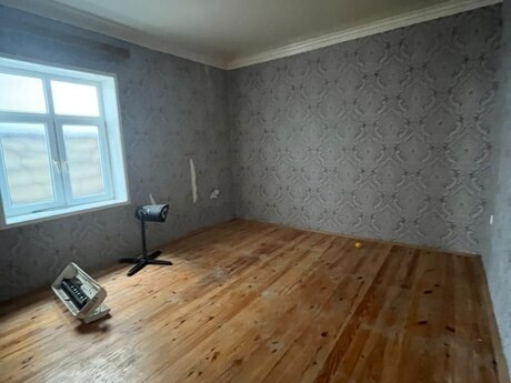 5-комнатный дом, 93 м², Binə: 80 000 ₼ 2