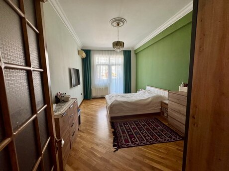 3-комнатная квартира, 168 м², Elmlər Akademiyası: 450 000 ₼ 5