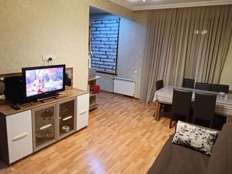 3-room apartment for rent, 70 m², Nəsimi: 750 ₼/mo 4