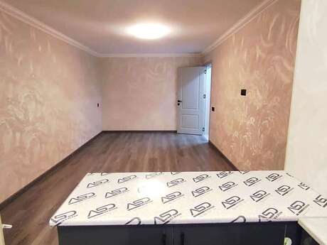 İçəri Şəhərdə 2 otaqlı köhnə tikili mənzil satılır, 35 m², 154 000 AZN, şəkil 2 / 10