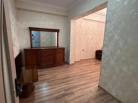 2-room apartment for rent, 77 m², Qara Qarayev: 1 000 ₼/mo 4