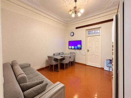 Elan №6495670 - Bakı, Şah İsmayıl Xətai m., 2 otaqlı, 52 m², 1/4 mərtəbə