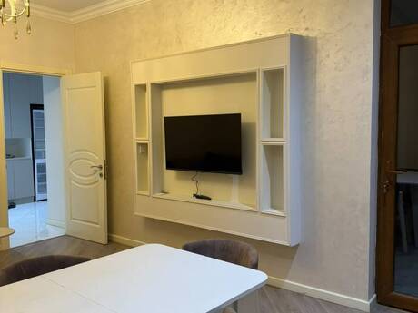 2-room new-build apartment for rent in Nəriman Nərimanov, 60 m², 1 000 AZN/mo, photo 2 / 9