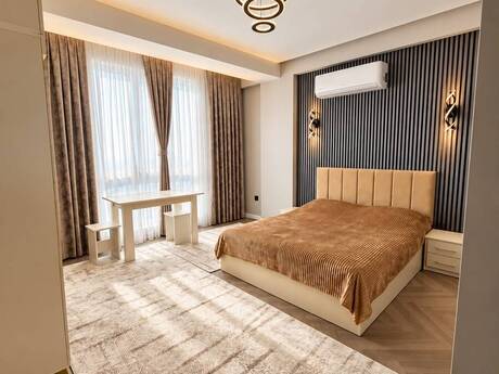 3-room apartment for rent, 120 m², Azadlıq Prospekti: 1 000 ₼/mo 2