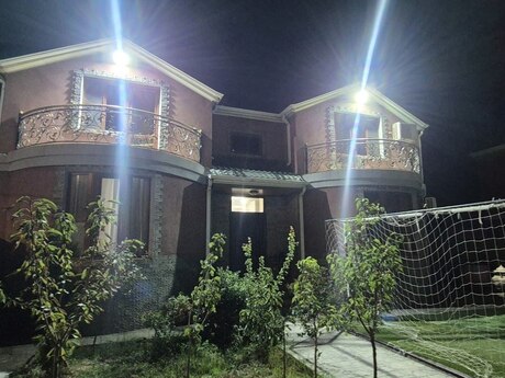 7 otaqlı həyət evi, 260 m², Bahar: 370 000 ₼ 4
