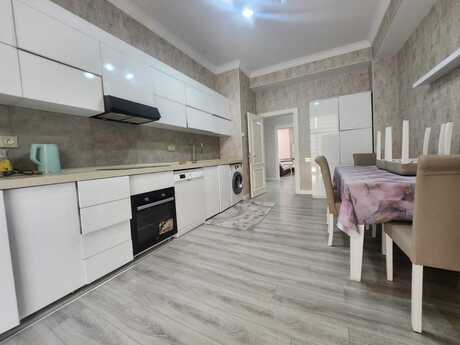 Сдаётся 5-комнатная квартира в новостройке, Ağ şəhər, 200 м², 2 300 AZN/мес, фото 5 / 12