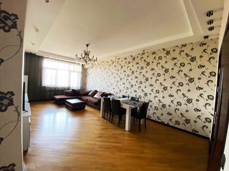 4-комнатная квартира, 170 м², 20 Yanvar: 430 000 ₼ 4