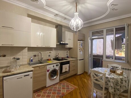 Elan №6496319 - Bakı, 7-ci mikrorayon q., 2 otaqlı, 60 m², 2/17 mərtəbə