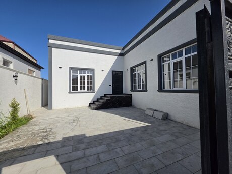 4 rooms · 90 m², Binə