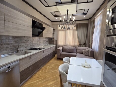 Elan №6496516 - Bakı, Gənclik m., 3 otaqlı, 136 m², 2/16 mərtəbə