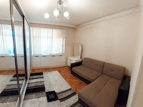 Elan №6496546 - Bakı, Gənclik m., 3 otaqlı, 90 m², 8/9 mərtəbə