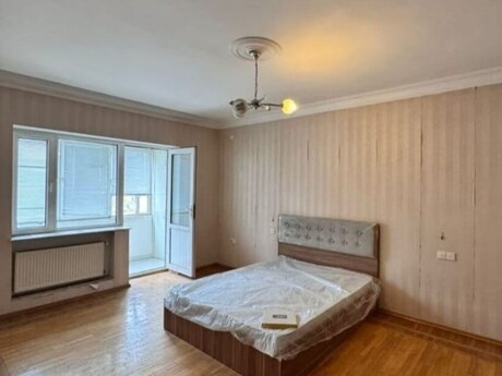 3 otaqlı mənzil, 140 m², Elmlər Akademiyası: 390 000 ₼ 2