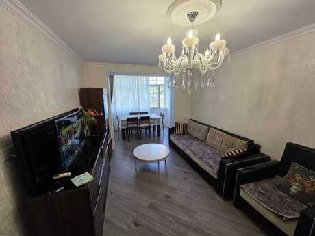 Elan №6496591 - Bakı, Neftçilər m., 3 otaqlı, 70 m², 3/5 mərtəbə