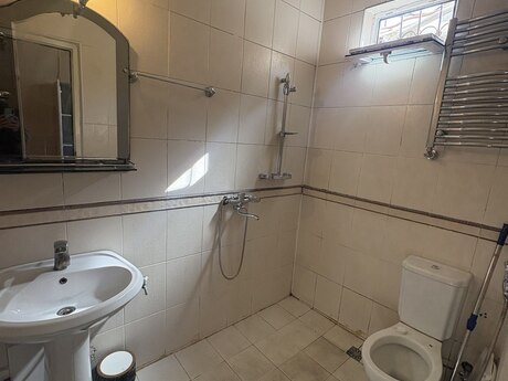 3-комнатная квартира, 52 м², İçəri Şəhər: 199 000 ₼ 4