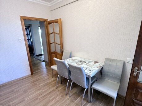 3-room apartment for rent, 80 m², Xalqlar Dostluğu: 700 ₼/mo 3