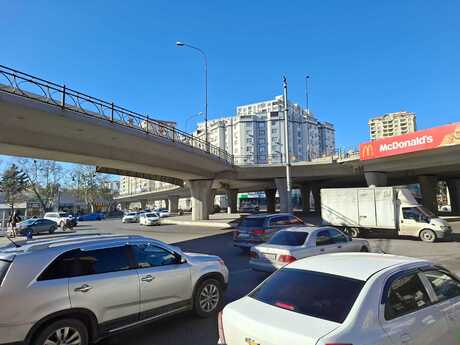 3 otaqlı mənzil, 85 m², 8 Noyabr: 220 000 ₼ 3
