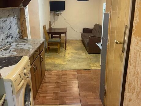 Продаётся 1-комнатная квартира в старом фонде, Nəsimi, 30 м², 70 000 AZN, фото 2 / 10