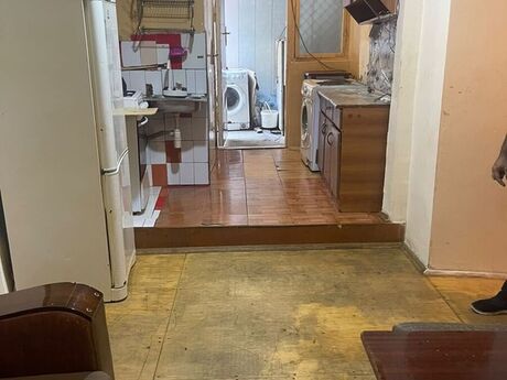 Продаётся 1-комнатная квартира в старом фонде, Nəsimi, 30 м², 70 000 AZN, фото 3 / 10