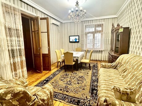 2-room apartment for rent, 62 m², Qara Qarayev: 650 ₼/mo 3