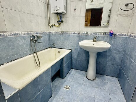 2-room apartment for rent, 62 m², Qara Qarayev: 650 ₼/mo 5