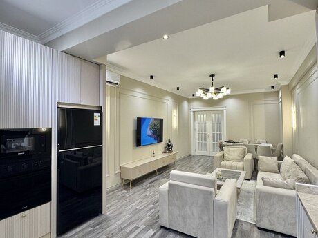 Продаётся 2-комнатная квартира в новостройке, ЖК Zümrüd Residence, 92 м², 385 000 AZN, фото 4 / 12