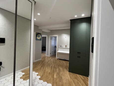 3-комнатная квартира, 111 м², Neftçilər: 375 000 ₼ 2