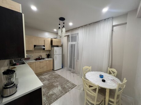 Kirayə 3 otaqlı mənzil, 140 m², Nizami: 1 500 ₼/ay 4