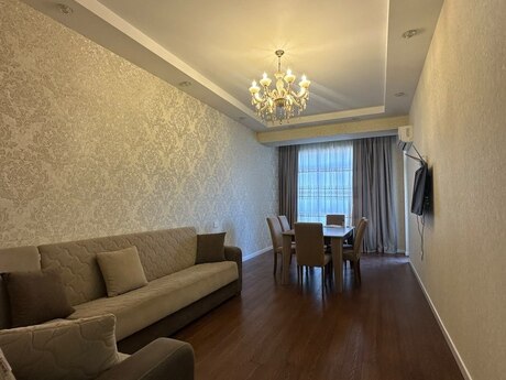 Объявление №6497328 - Баку, пос. 8-й мкр, 2-комн., 65 м², 12/18 этаж
