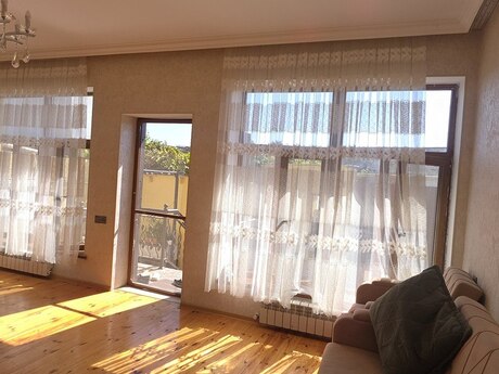 4-комнатный дом, 130 м², Əmircan: 147 000 ₼ 5